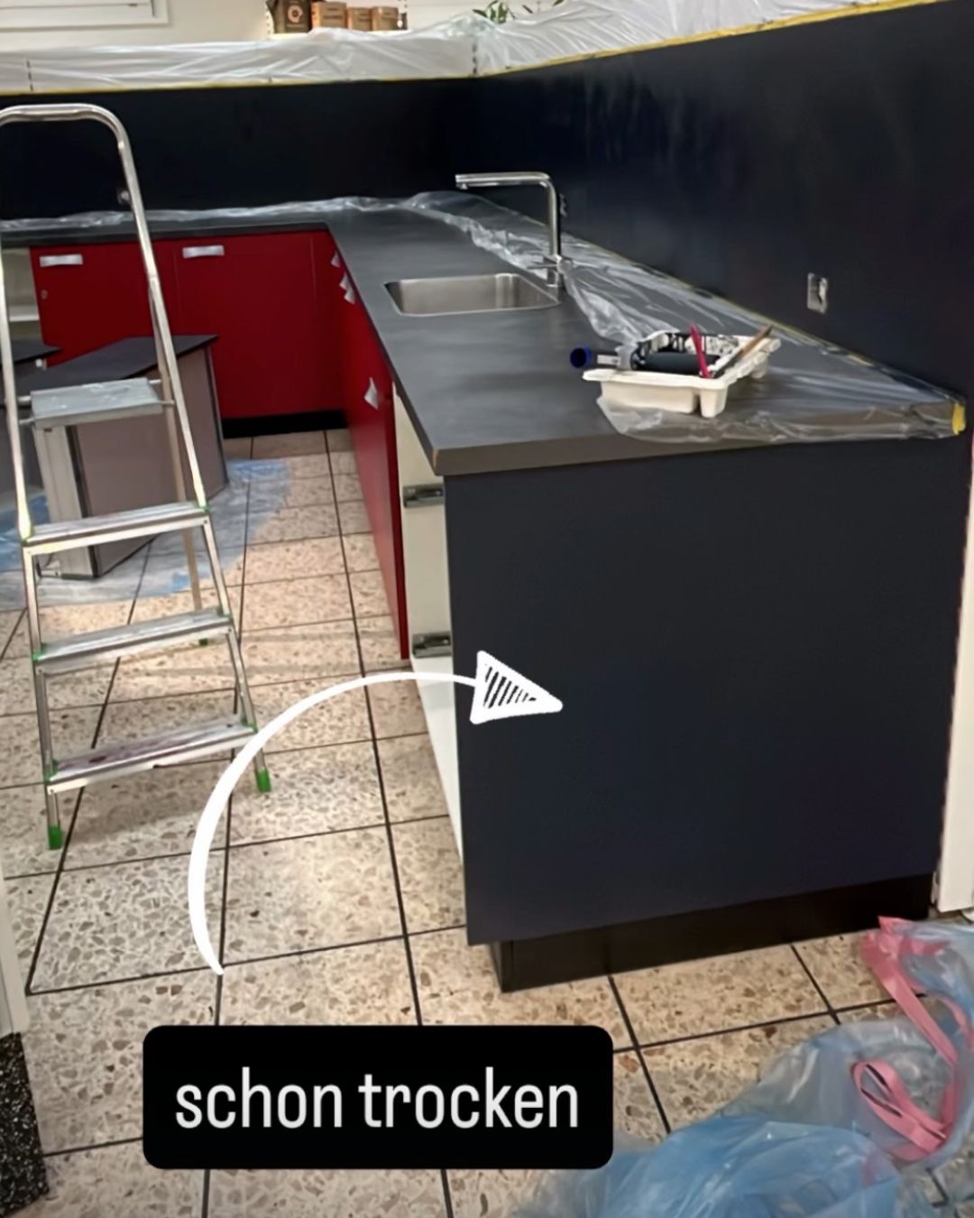 Die Theke bekommt ihr Kleid 🎨