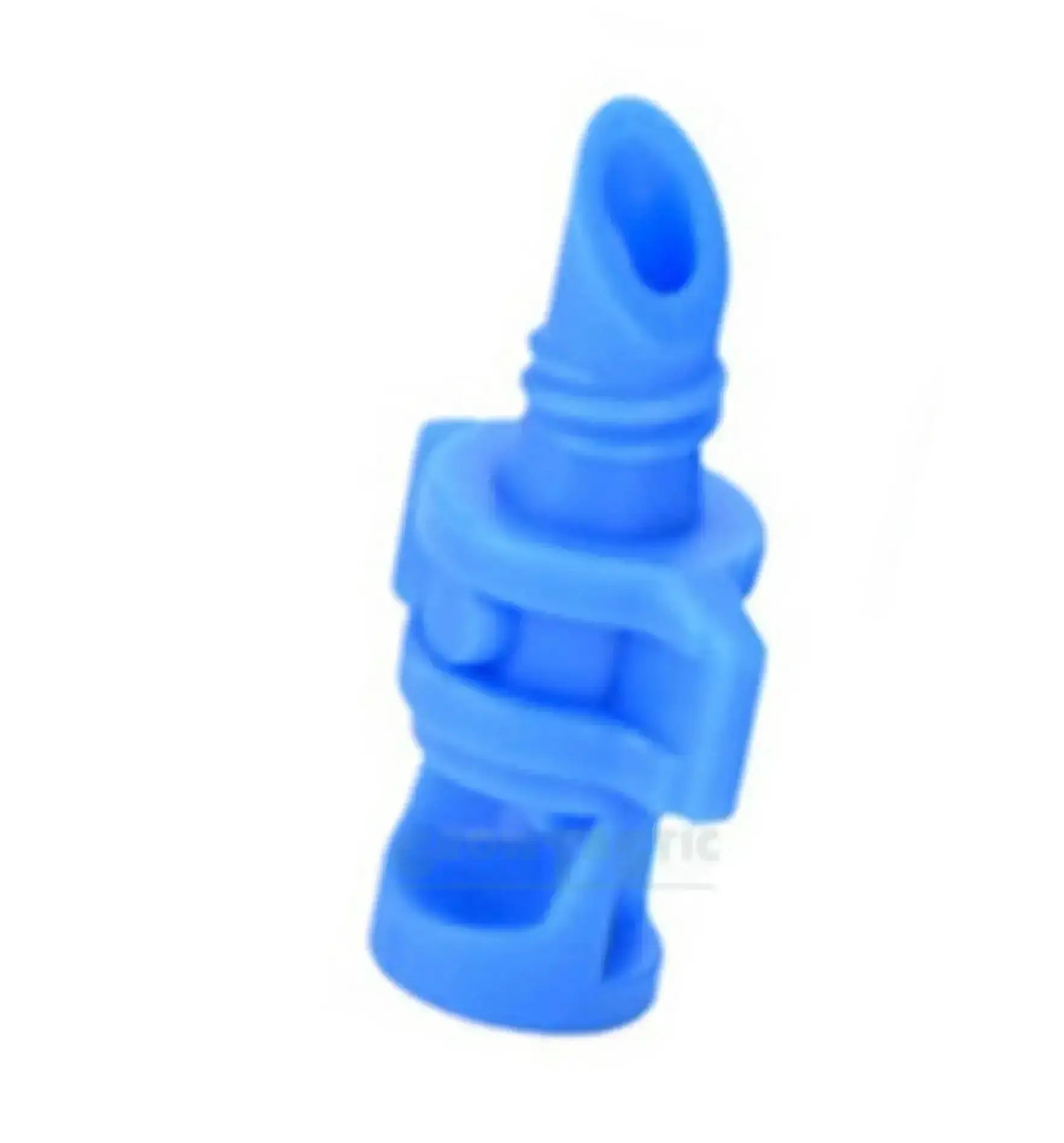 Blauer GrowTOOL Mini Sprayer in einem Pflanztopf, ideal für das Bewässern von Pflanzen, auf natürlichem Hintergrund.