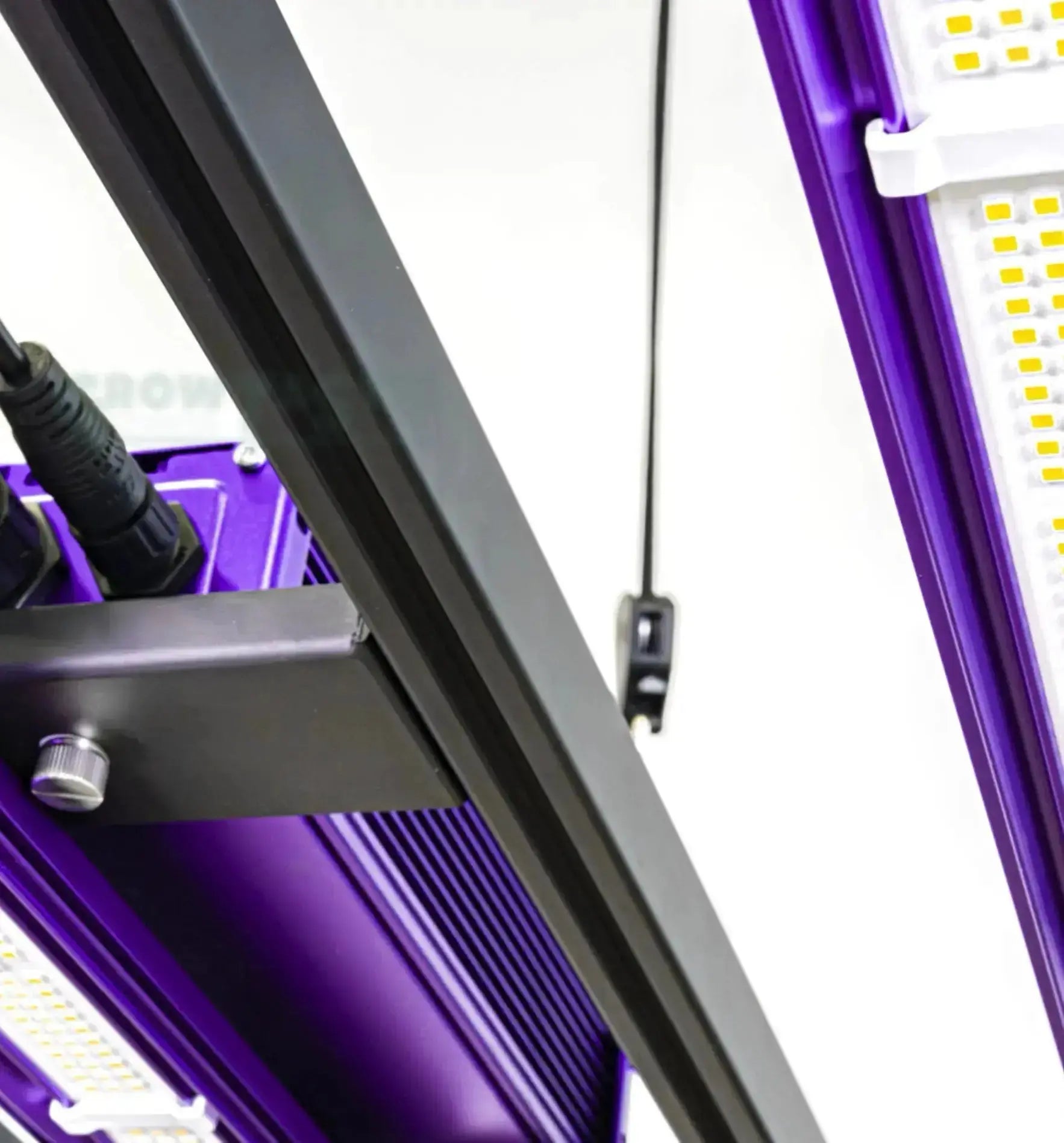 LED Pflanzenleuchte Lumatek Zeus 465W Pro 3.1, energieeffiziente Grow-Leuchte für Pflanzen, mit hochwertigem Design und leistungsstarker Beleuchtung