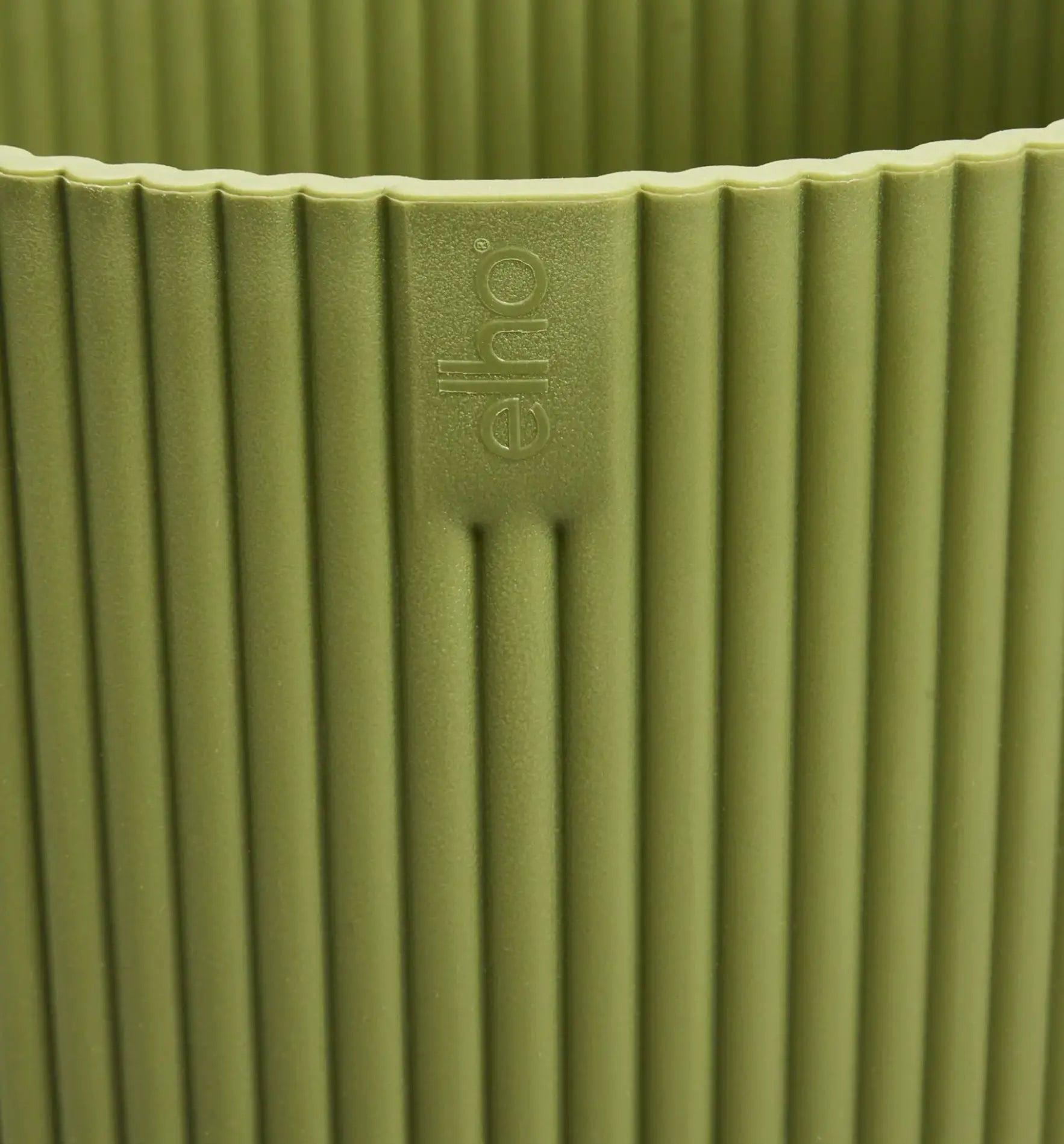 Elho Vibes Fold Pflanztopf aus Kunststoff in modernem Design, ideal für Zimmer- oder Balkongarten