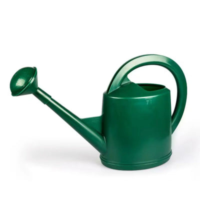 Stöckli Giesskanne aus langlebigem Material, Schweizer Qualität, ideal für Gartenbewässerung, mit ergonomischem Griff.