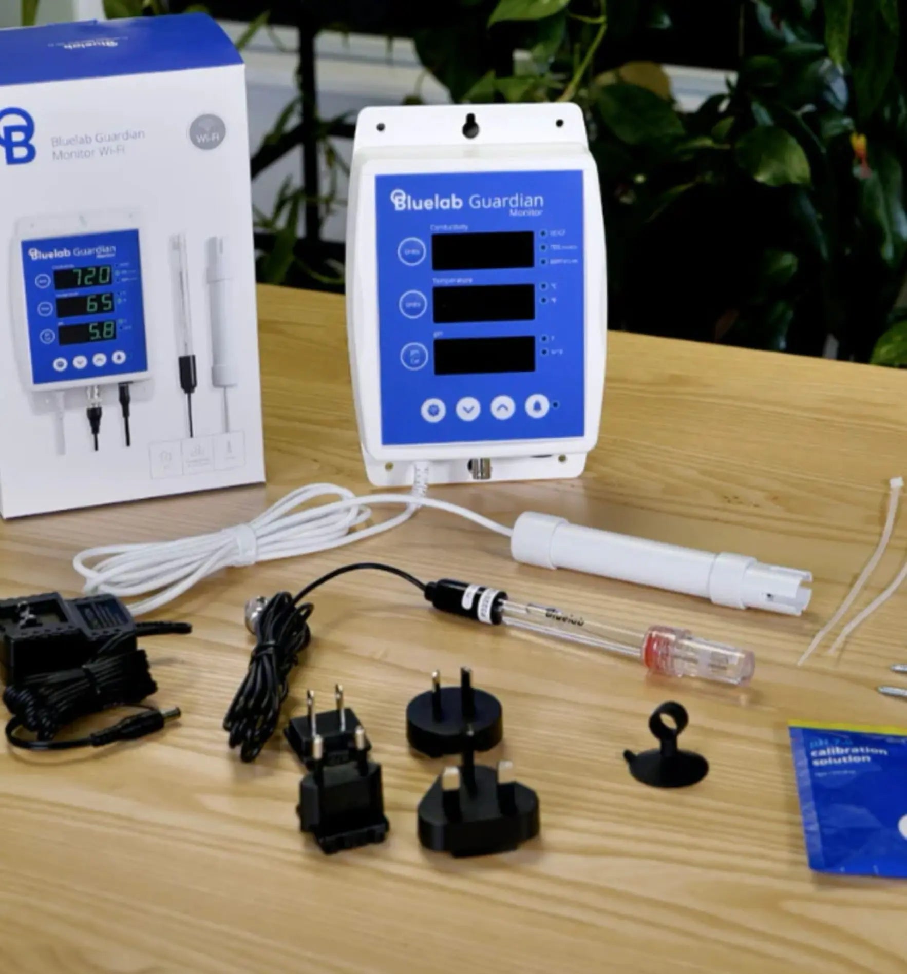 Bluelab Guardian Monitor Wi-Fi, digitales Messgerät für Wasserqualität mit Display und Wi-Fi-Konnektivität, von Bluelab