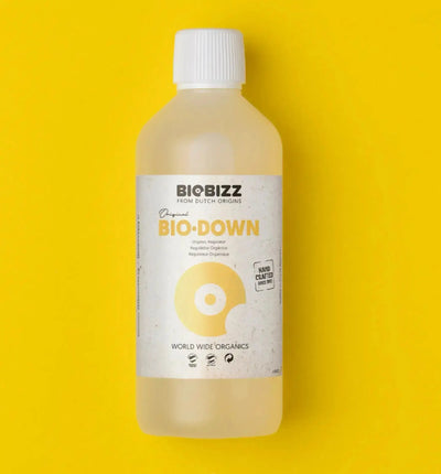 BioBizz pH Minus Korrekturflüssigkeit in 1-Liter-Flasche, zum Senken des pH-Werts in hydroponischen und gärtnerischen Lösungen.