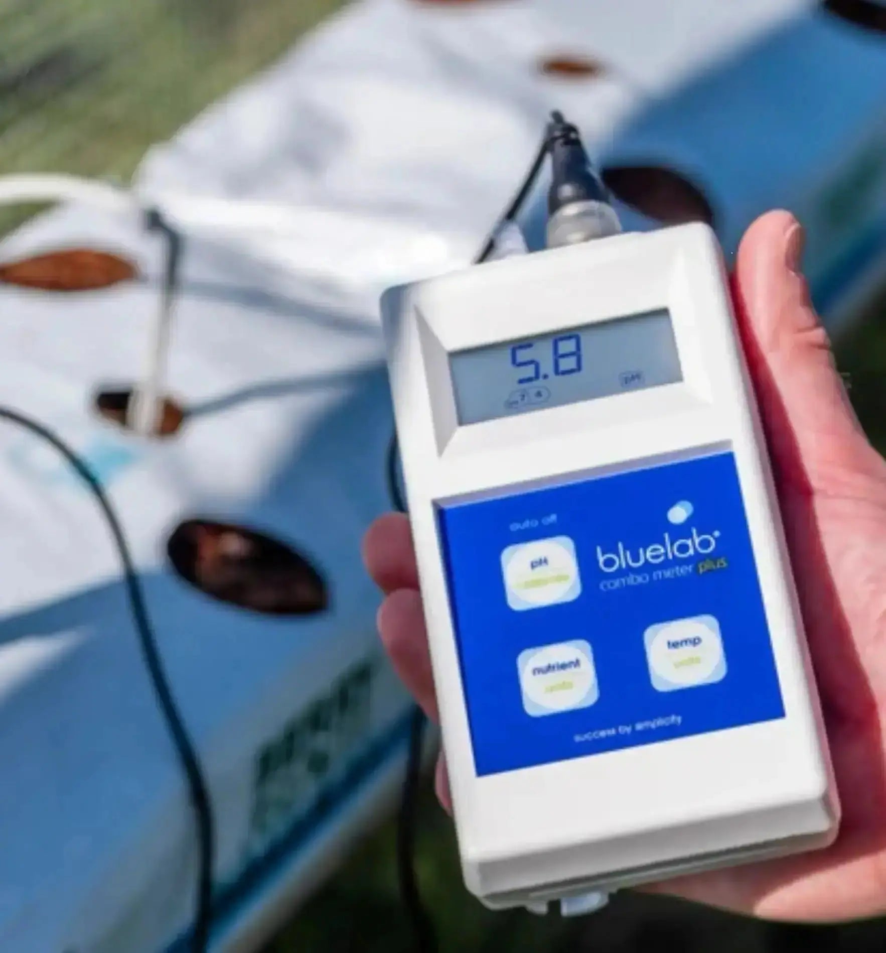 Bluelab Combo Meter, digitales Messgerät für pH, Leitfähigkeit und Temperatur, mit LCD-Anzeige und robustem Gehäuse
