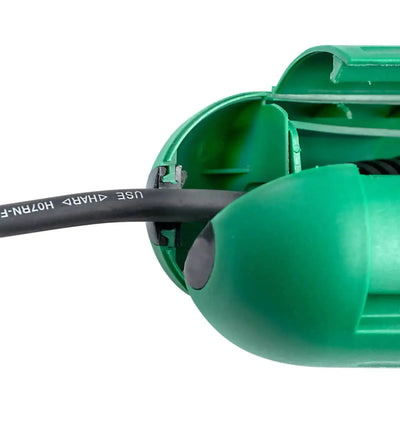 Brennstuhl Safe Box Steckleiste mit mehreren Steckdosen und Schutzabdeckung, ideal für sichere Stromversorgung.