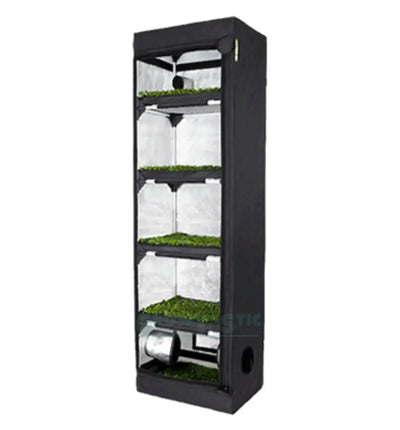 Mehrlagiger Garden Highpro Box Propagator in Growbox-Format, mit transparenten Abdeckungen und Lüftungsöffnungen für Pflanzenanzucht.