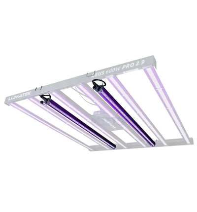 Lumatek LED Pflanzenleuchte mit 30 Watt UVA- und UVB-Bar für optimale Pflanzenbeleuchtung, energiesparend und langlebig.