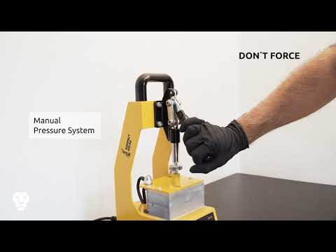 Load video: Qnubu Press Kompact 2.0 Manual 600Kg (Plate 6x12cm)