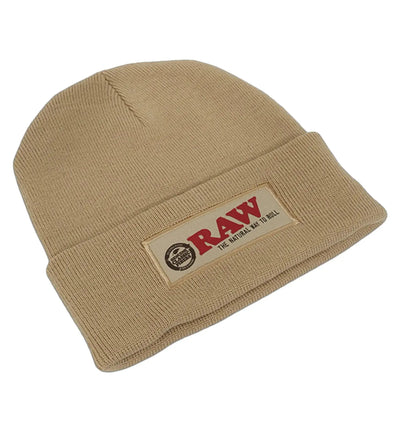 Schwarze RAW Beanie aus Bekleidung, weich und bequem, ideal für kalte Tage, mit dem RAW Logo auf der Vorderseite.