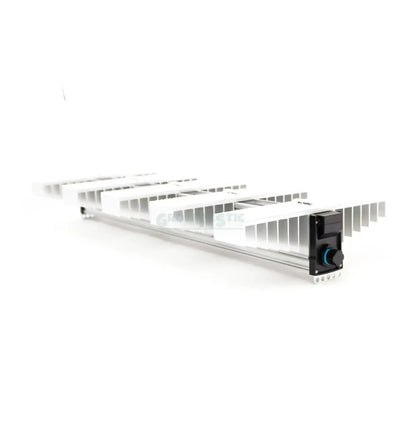 Sanlight EVO LED 5 Pflanzenleuchte, kompakte LED-Leuchte für Pflanzen, schwarz, mit Abmessungen 81,8 x 29,1 x 11,6 cm